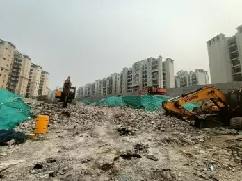 Demolition Derby: No peace for families living near shell of Noida twin towers